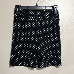 NWOT Black and White Polka Dot Soft Bike Shorts, size Medium